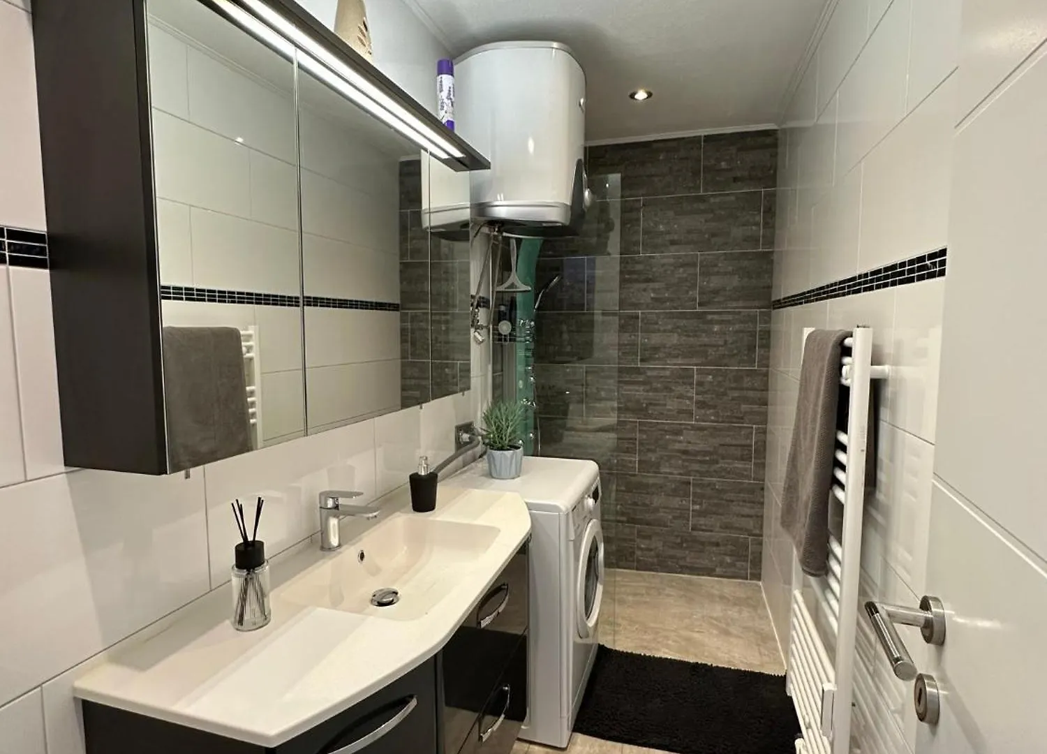 Habitación en casa particular Stylish Home Near Train-Station Parking Extra Salzburgo