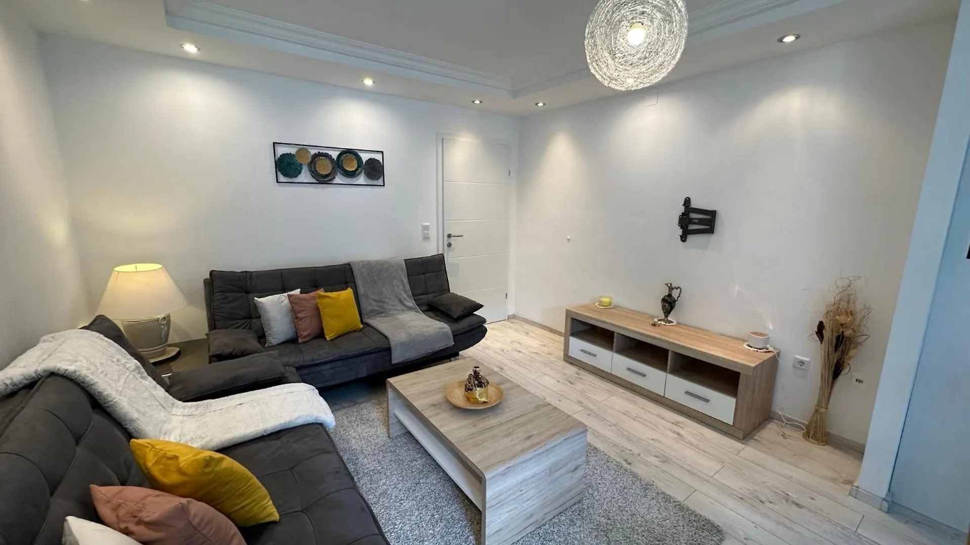 Stylish Home Near Train-Station Parking Extra Salzburgo Austria