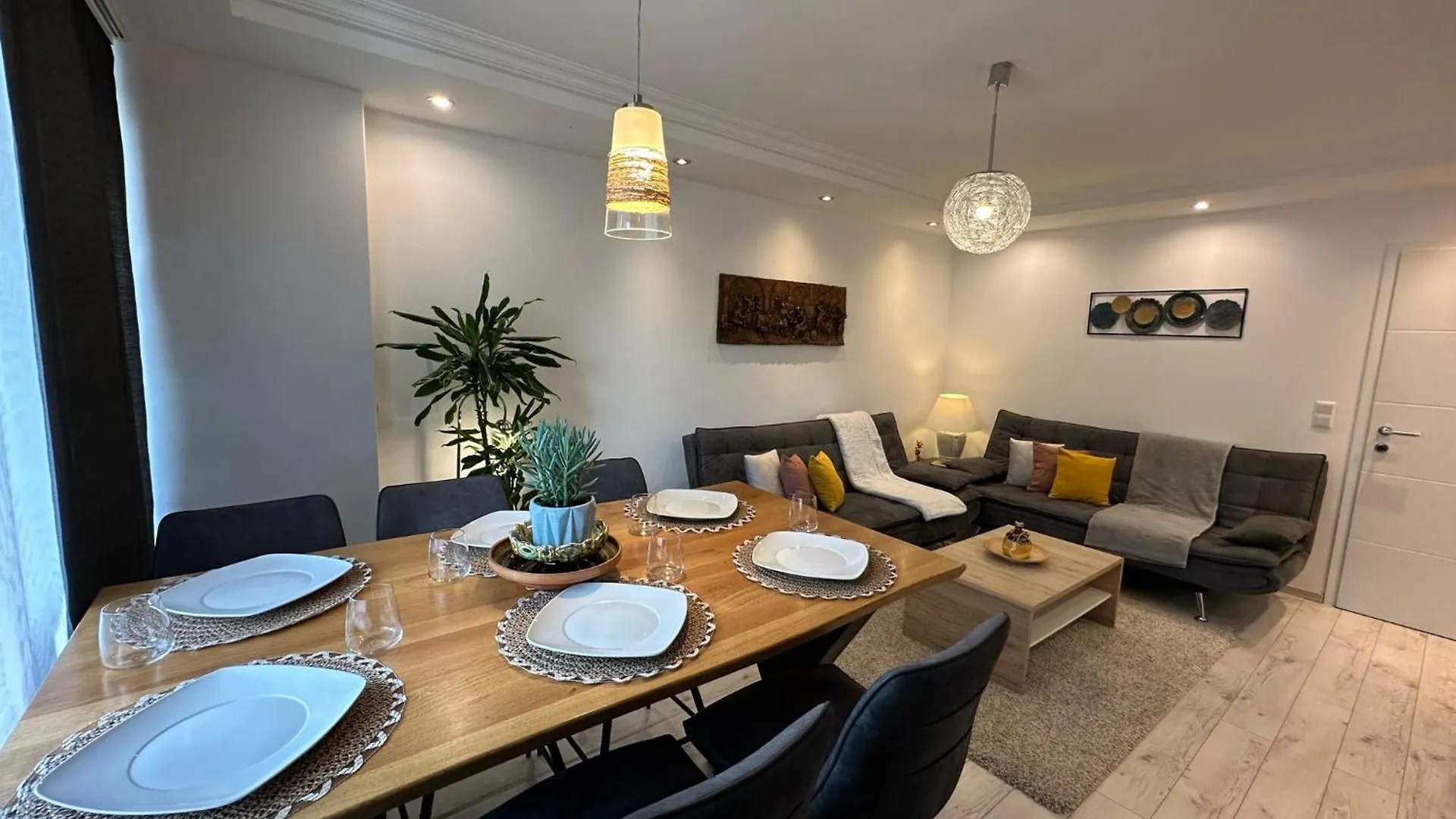 Habitación en casa particular Stylish Home Near Train-Station Parking Extra Salzburgo Austria