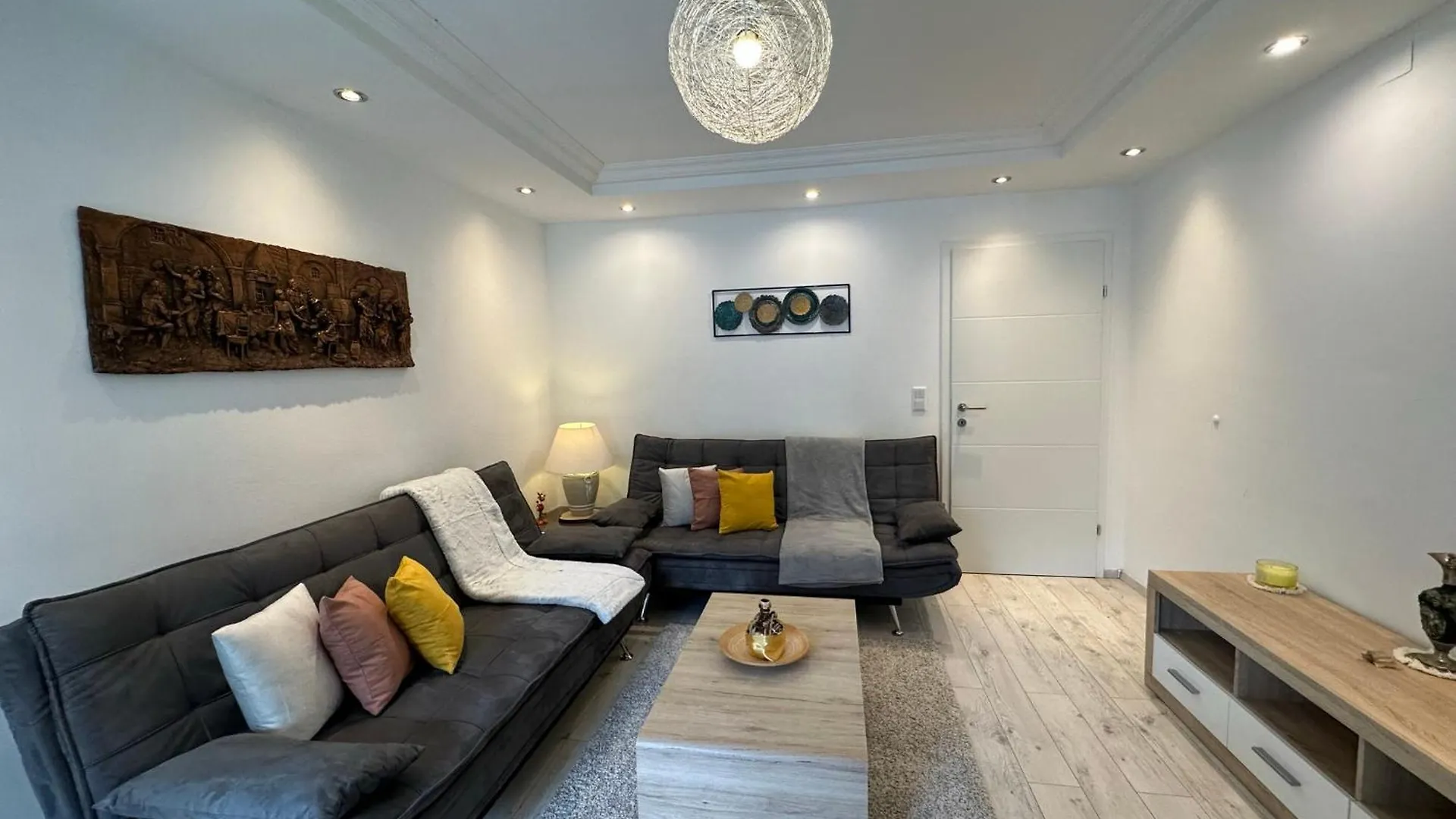 Stylish Home Near Train-Station Parking Extra Salzburgo Habitación en casa particular